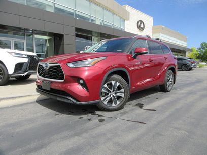 Used 2021 Toyota Highlander XLE