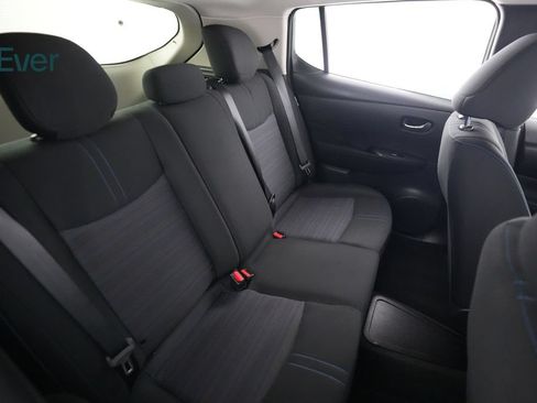 Used 2025 Nissan Leaf S FWD image 5