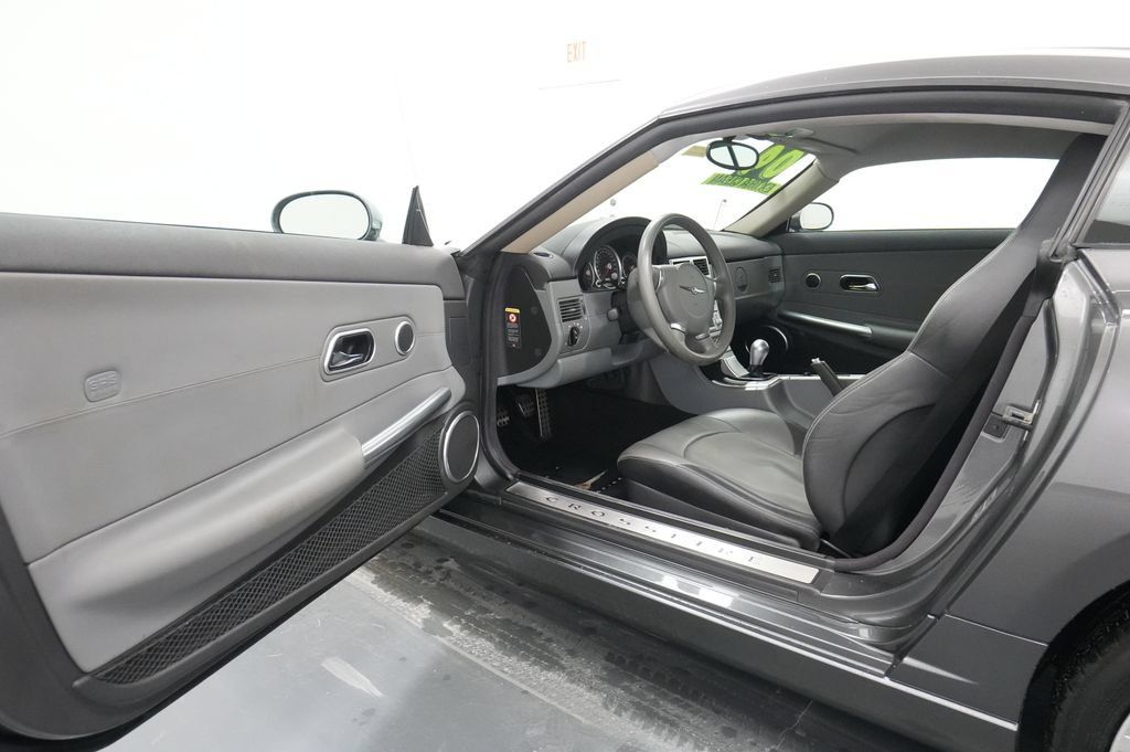 Used 2004 Chrysler Crossfire Coupe RWD image 15