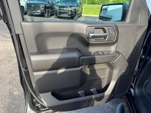 Used 2021 Chevrolet Silverado 1500 LTZ AWD/4WD image 9