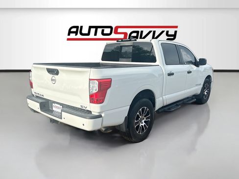 Used 2023 Nissan Titan SV w/ SV Convenience Package RWD image 7