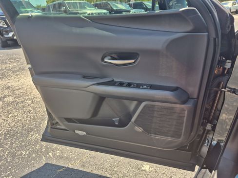 Used 2021 Lexus UX 250h w/ Accessory Package (Z1) AWD/4WD image 19