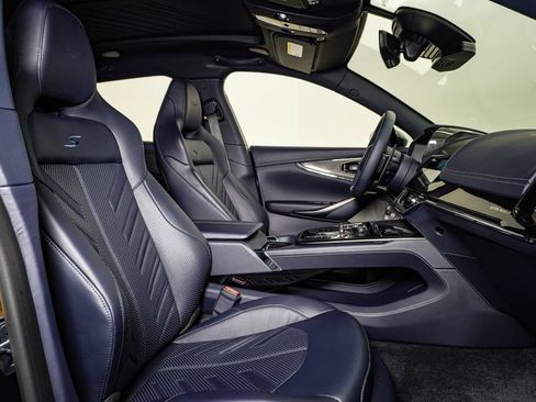 Used 2026 Aston Martin DBX 707 AWD/4WD image 18