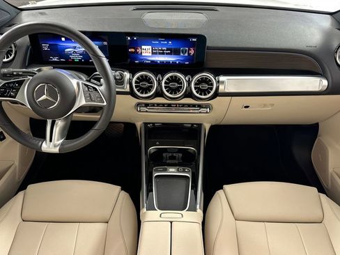 Certified 2025 Mercedes-Benz EQB 250+ image 18