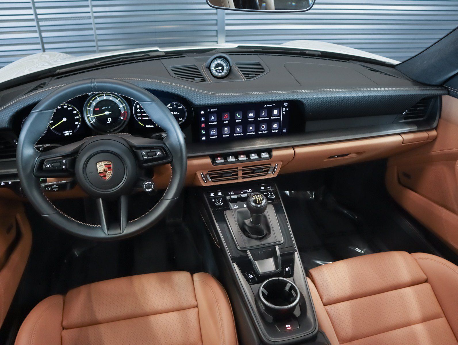 Certified 2024 Porsche 911 GT3 RWD image 17