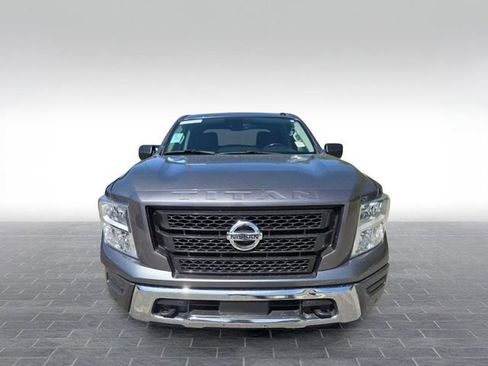 Used 2021 Nissan Titan SV w/ SV Convenience Package AWD/4WD image 2