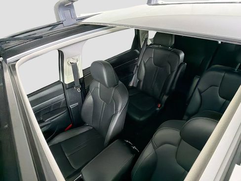 Used 2022 Kia Sorento SX FWD image 16