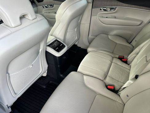 Certified 2023 Volvo XC90 T8 Plus w/ Protection Package Premier AWD/4WD image 13
