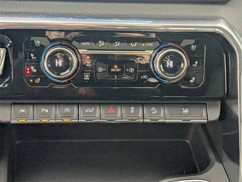 Used 2024 GMC Sierra 1500 Denali image 24