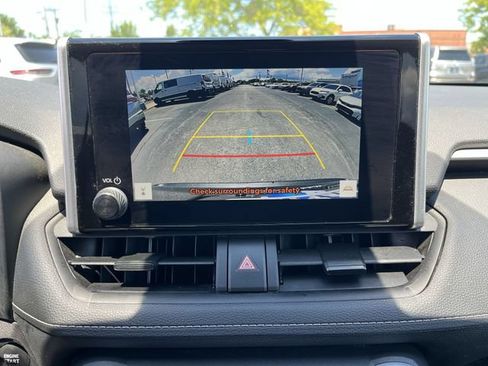 Used 2025 Toyota RAV4 XLE FWD image 24