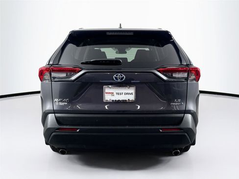 Used 2024 Toyota RAV4 LE AWD/4WD image 12