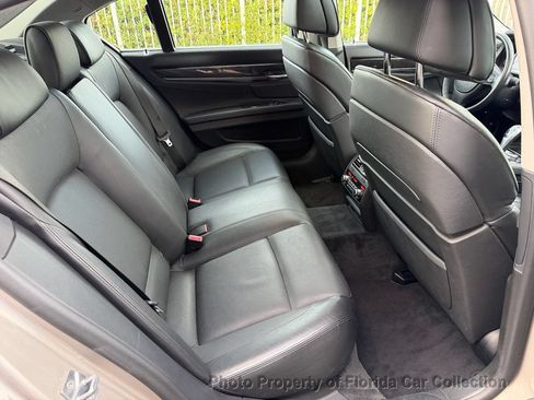 Used 2011 BMW 750i RWD image 40