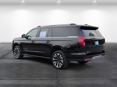 Used 2025 Ford Expedition Max Platinum w/ Driver's Package image 3