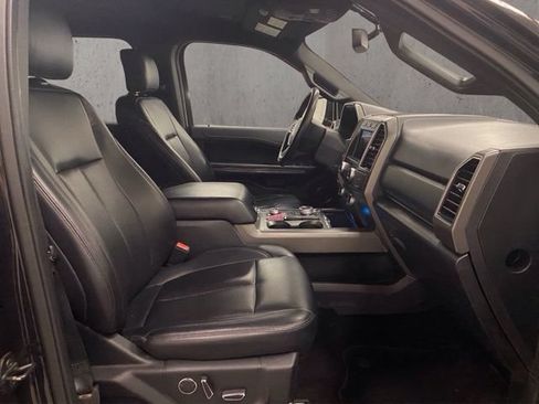 Used 2019 Ford Expedition Max XLT w/ Equipment Group 201A AWD/4WD image 20