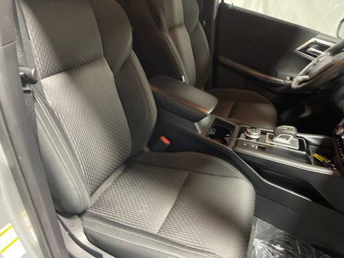Used 2024 Mitsubishi Outlander ES FWD image 7