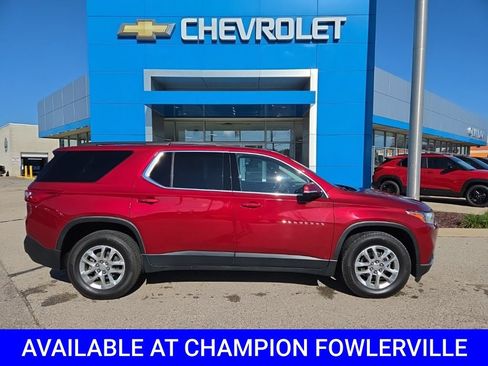 Used 2020 Chevrolet Traverse LT FWD image 2
