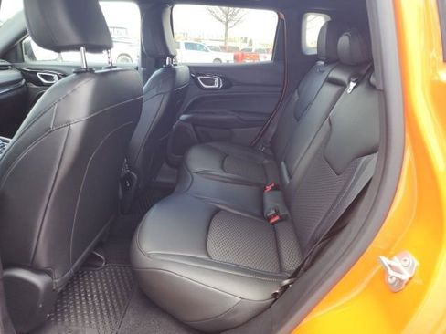 New 2026 Jeep Compass Latitude AWD/4WD image 18