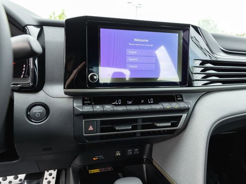 Used 2026 Toyota Camry SE image 17