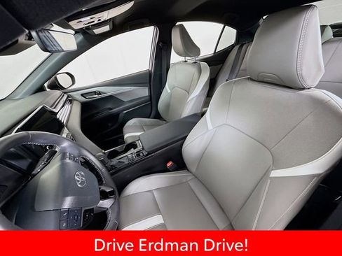 Certified 2025 Toyota Camry SE w/ Convenience Package FWD image 5