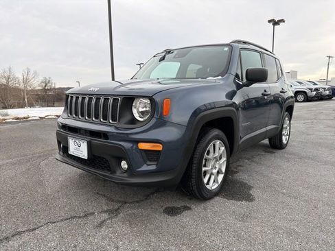 Used 2022 Jeep Renegade Latitude image 4