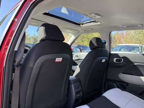 New 2026 Hyundai Venue SEL image 26