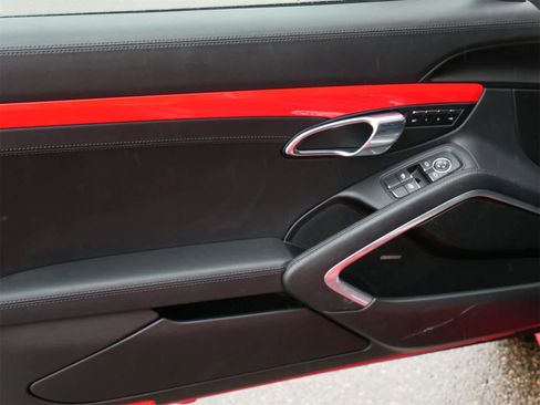 Used 2018 Porsche 911 Carrera 4S image 10