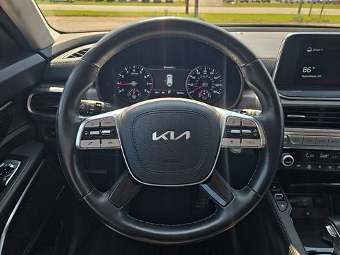 Used 2022 Kia Telluride SX w/ SX Prestige Package AWD/4WD image 4