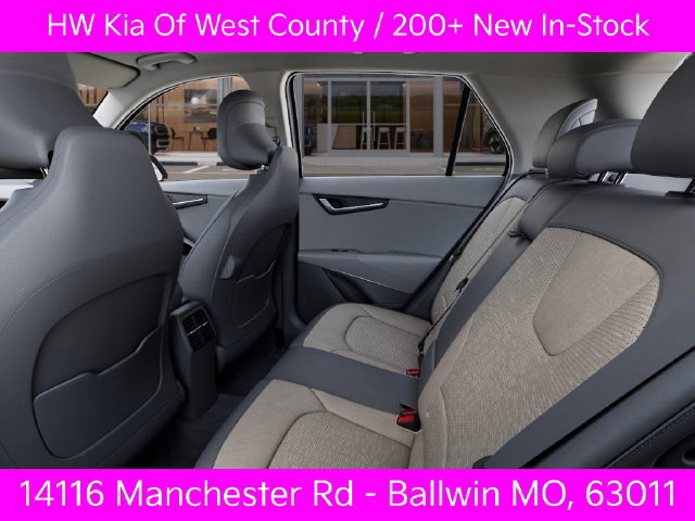 New 2025 Kia Niro SX Touring FWD image 18
