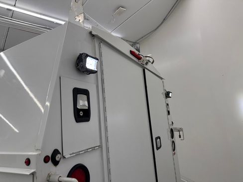 Used 2016 Ford E-350 and Econoline 350 Super Duty RWD image 30
