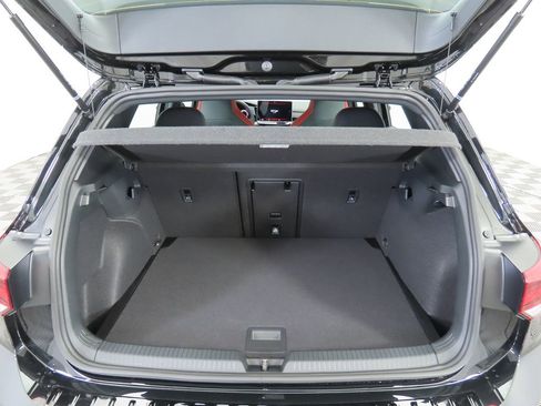 New 2026 Volkswagen GTI SE image 28