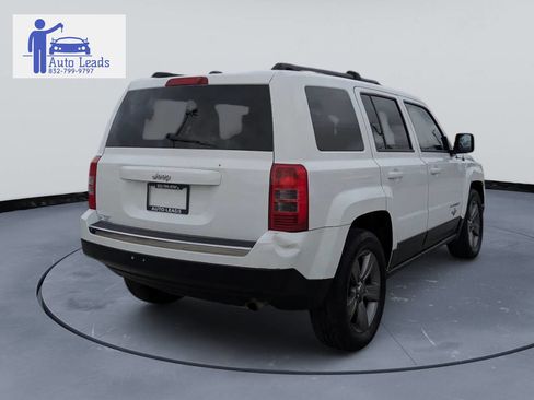 Used 2014 Jeep Patriot Latitude w/ Freedom Edition Package image 5
