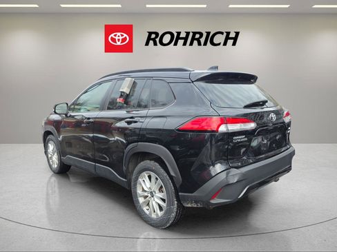 Used 2023 Toyota Corolla Cross LE image 7