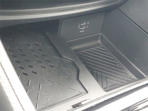 New 2026 Chrysler Pacifica Limited w/ Trailer Tow Group AWD/4WD image 30