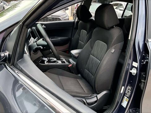 Used 2020 Kia Sportage LX image 7