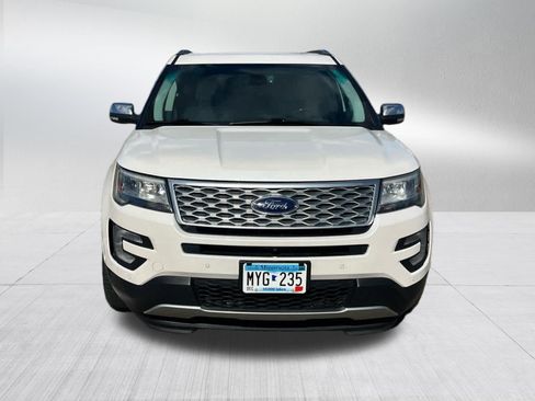 Used 2016 Ford Explorer Platinum AWD/4WD image 2