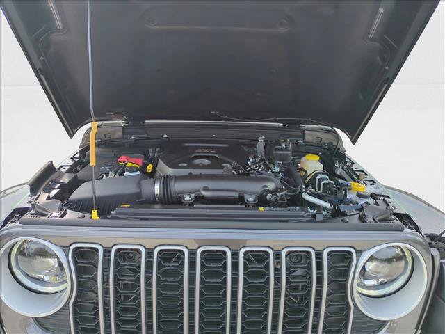 New 2025 Jeep Wrangler Unlimited Sahara w/ Safety Group AWD/4WD image 17