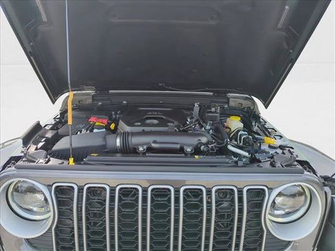 New 2025 Jeep Wrangler Unlimited Sahara w/ Safety Group AWD/4WD image 17