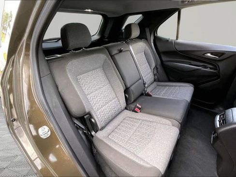 Used 2024 Chevrolet Equinox LT FWD image 17