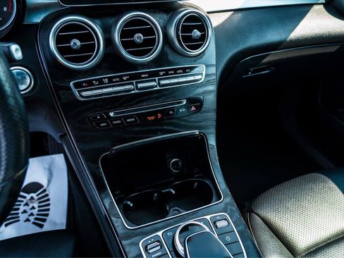 Used 2018 Mercedes-Benz GLC 300 4MATIC Coupe image 20