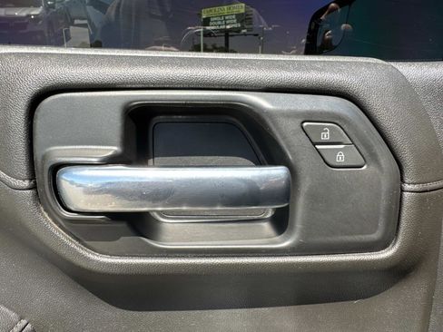 Used 2021 Chevrolet Silverado 1500 LT AWD/4WD image 23