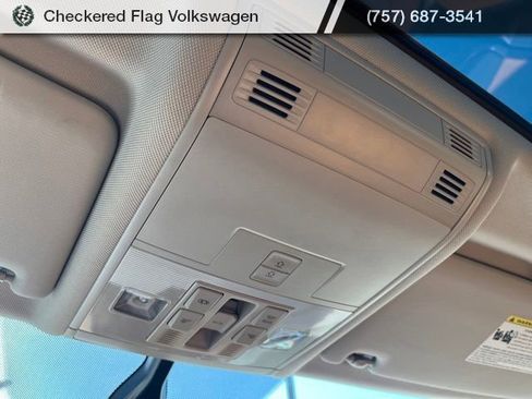 Used 2019 Volkswagen Tiguan SE w/ Panoramic Sunroof Package AWD/4WD image 36