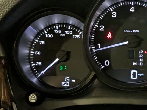 New 2026 Porsche Macan image 32