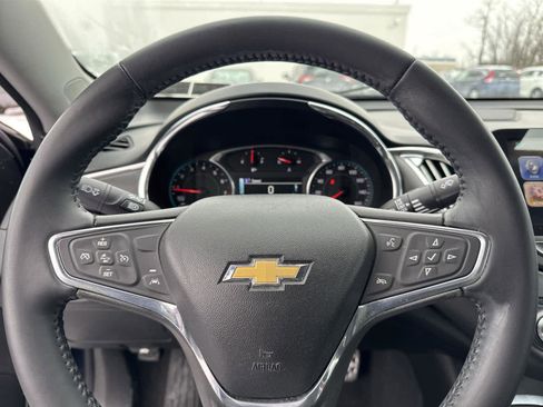 Used 2017 Chevrolet Malibu LT w/ Leather Package image 19