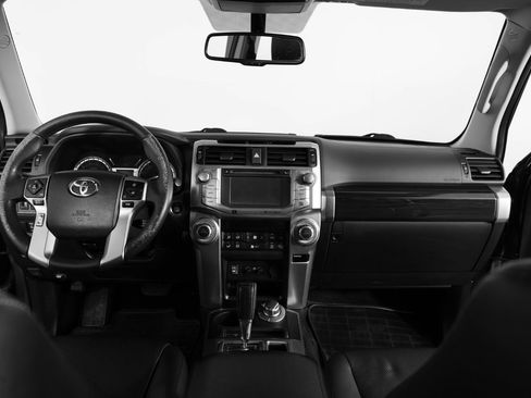 Used 2015 Toyota 4Runner Limited image 33