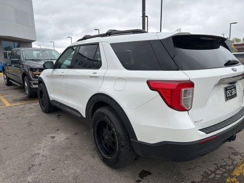 Certified 2022 Ford Explorer XLT w/ Class IV Trailer Tow Package AWD/4WD image 6
