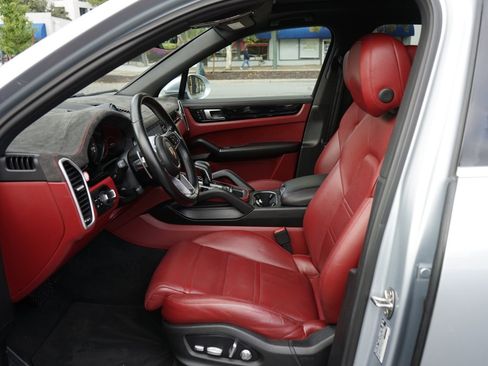 Used 2019 Porsche Cayenne image 17