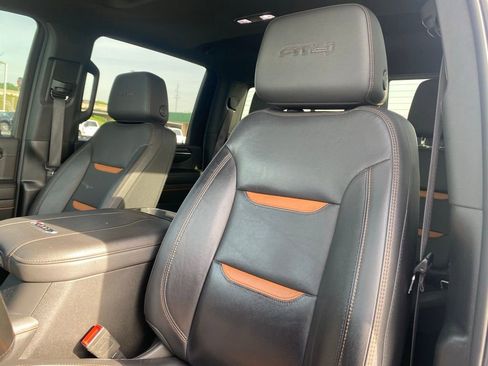 Used 2024 GMC Sierra 2500 AT4 w/ AT4 Premium Plus Package image 11