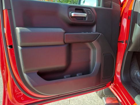Used 2026 Chevrolet Silverado 1500 Custom RWD image 19