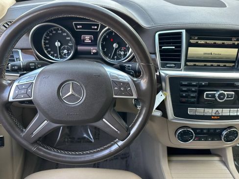 Used 2014 Mercedes-Benz GL 450 4MATIC image 30