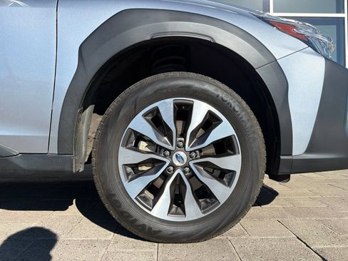Used 2025 Subaru Outback Limited AWD/4WD image 8
